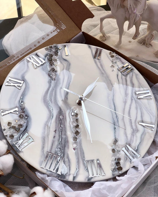 Attractive Epoxy Off White Clock