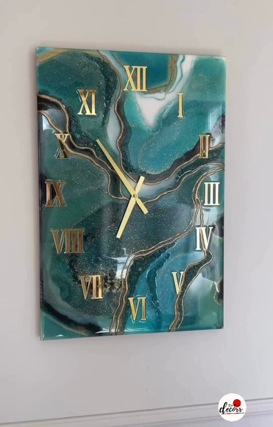 Attractive Epoxy Green Square Clock